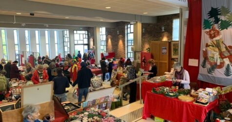 Préparation de la vente paroissiale de Noël